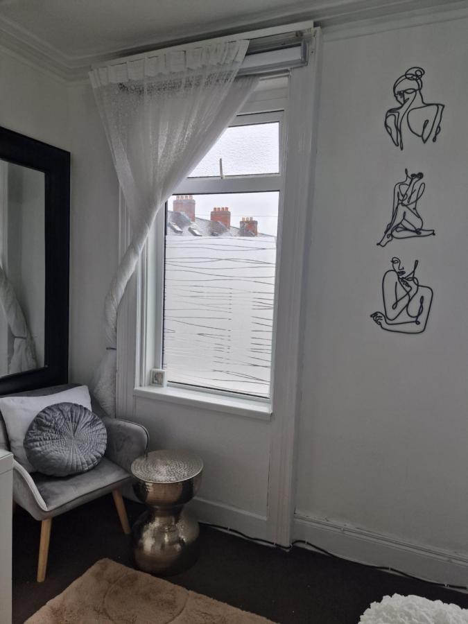 Double Rooms, Free Continental Breakfast, Pics And Full Address Sent After Booking, 2 Miles To City Centre 贝尔法斯特 外观 照片
